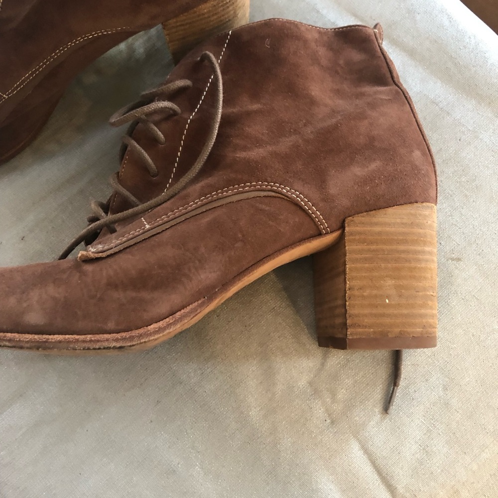 Dolce Vita brown suede heeled shoes size 10